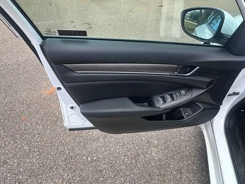Used 2019 Honda Accord LX image 8