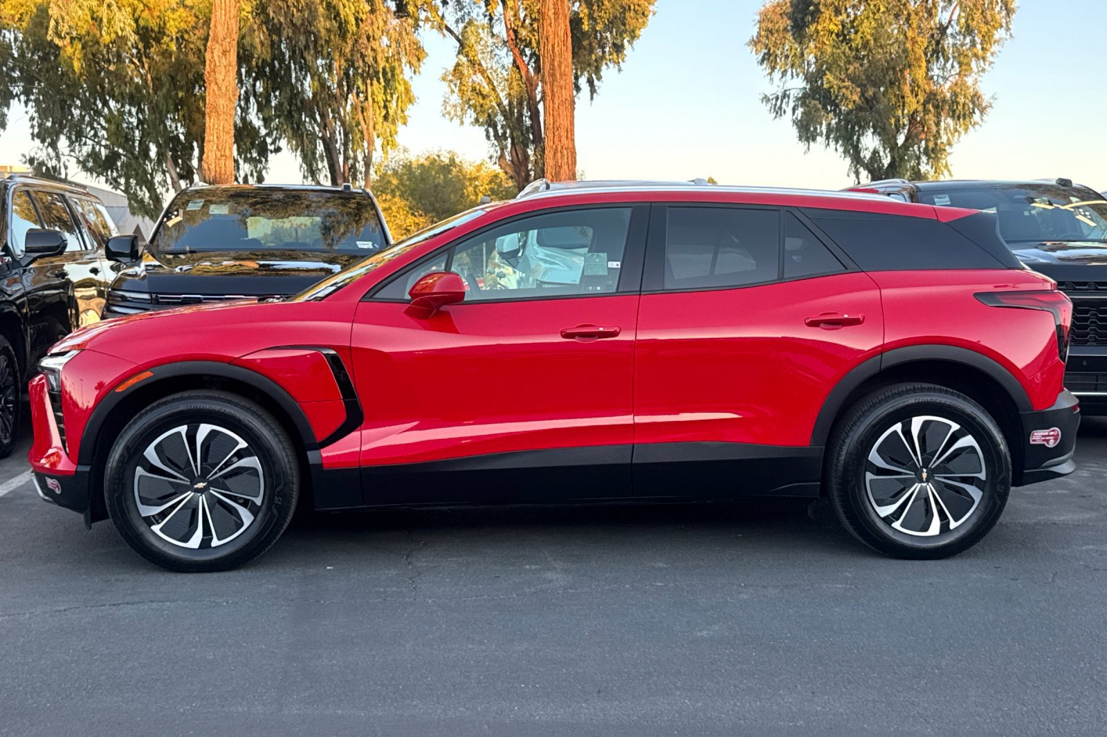 Used 2024 Chevrolet Blazer EV LT AWD/4WD image 8