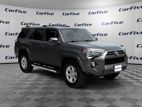 Used 2020 Toyota 4Runner SR5 Premium w/ Moonroof Package AWD/4WD image 8