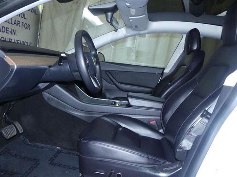 Used 2021 Tesla Model Y Long Range image 17