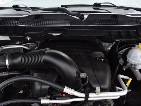 Used 2018 RAM 1500 Big Horn image 32