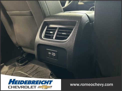 Used 2024 Chevrolet Blazer LT w/ Convenience Package FWD image 17
