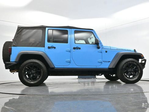 Used 2018 Jeep Wrangler Unlimited Rubicon w/ Connectivity Group AWD/4WD image 49