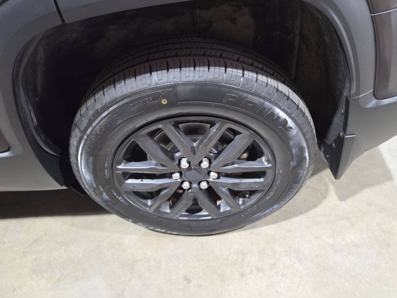 Used 2019 GMC Acadia SLT AWD/4WD image 23
