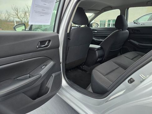 Used 2024 Nissan Altima 2.5 SV image 21