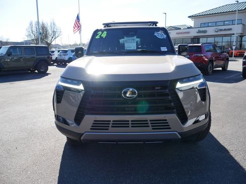 Used 2024 Lexus GX 550 550 Overtrail+ image 3