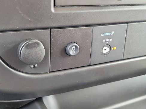 New 2026 Chevrolet Express 2500 RWD image 9