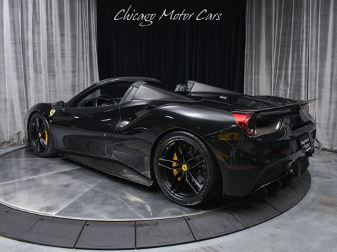 Used 2018 Ferrari 488 Spider RWD image 3