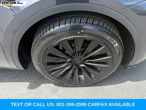 Used 2024 Tesla Model Y Long Range AWD/4WD image 14