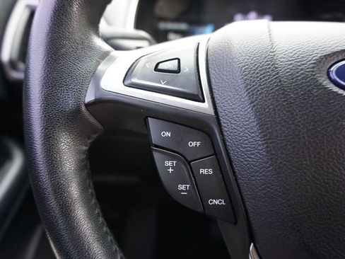 Used 2018 Ford Edge SEL w/ Equipment Group 201A FWD image 7