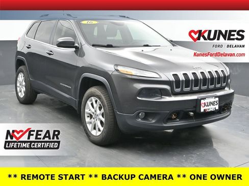 Used 2016 Jeep Cherokee Latitude w/ Comfort/Convenience Group AWD/4WD image 1