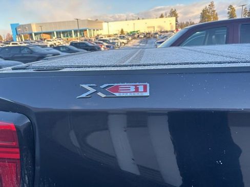 Used 2022 GMC Sierra 1500 SLT w/ X31 Off-Road Package image 14