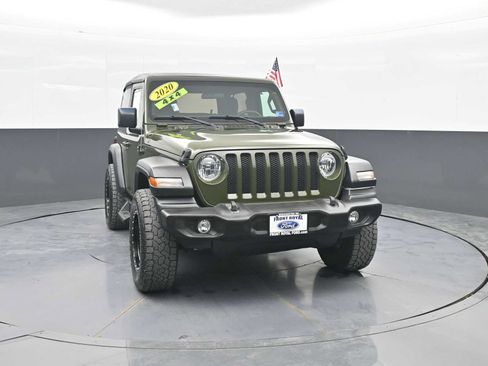 Used 2020 Jeep Wrangler Sport AWD/4WD image 2
