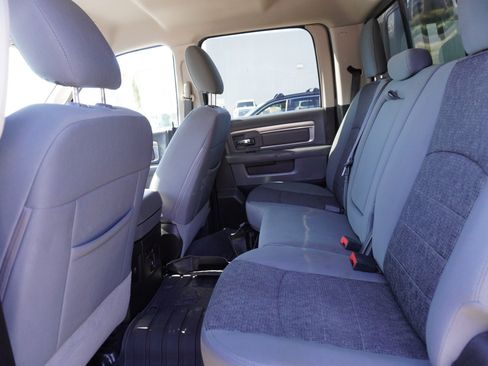 Used 2020 RAM 1500 Classic SLT w/ Luxury Group AWD/4WD image 16