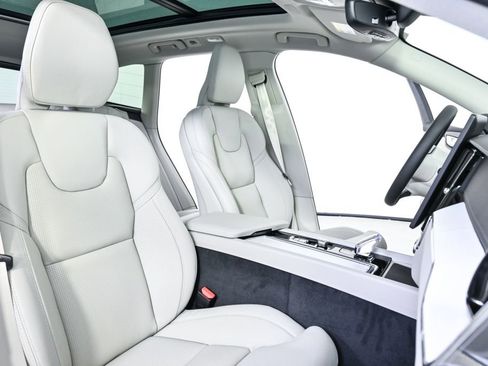 New 2026 Volvo XC60 B5 Ultra w/ Protection Package Premier AWD/4WD image 23