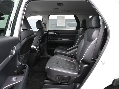 Used 2024 Hyundai Palisade SEL FWD image 17