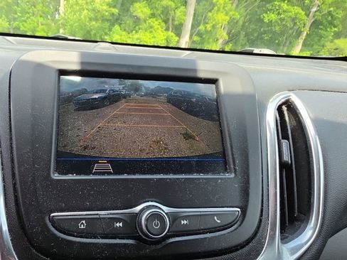 Used 2020 Chevrolet Equinox LT AWD/4WD image 9