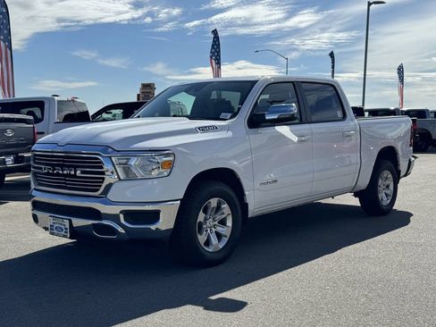Used 2024 RAM 1500 Laramie AWD/4WD image 4