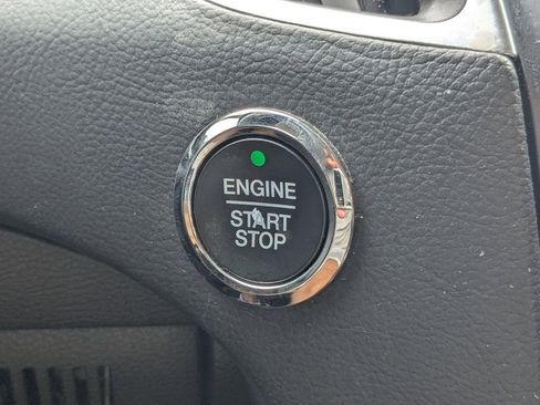 Used 2022 Ford Edge Titanium image 29