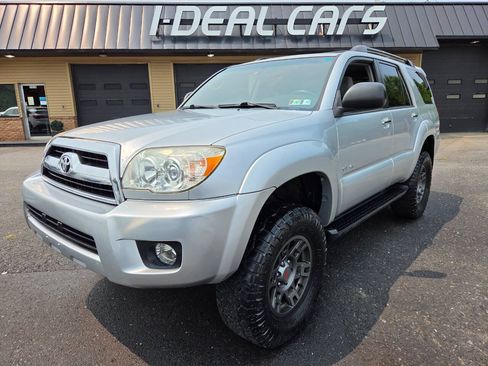 Used 2008 Toyota 4Runner SR5 AWD/4WD image 1