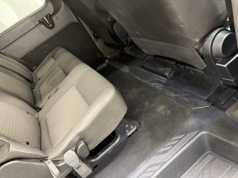 Used 2023 Ford Transit 350 XLT image 17