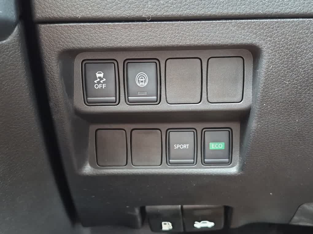 Used 2020 Nissan Rogue Sport S FWD image 12