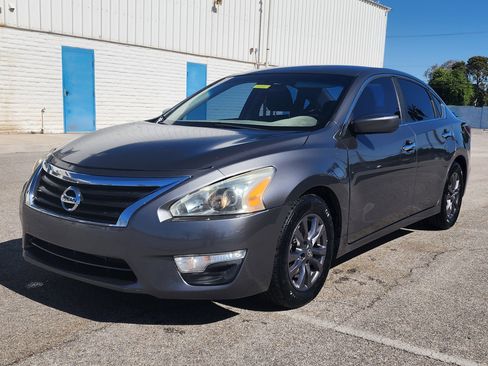 Used 2015 Nissan Altima 2.5 S w/ Special Edition Package FWD image 1