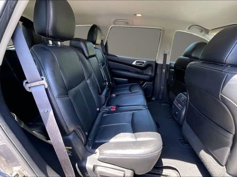 Used 2017 Nissan Pathfinder SL w/ SL Tech Package FWD image 25
