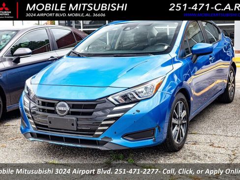 Used 2023 Nissan Versa SV FWD image 1
