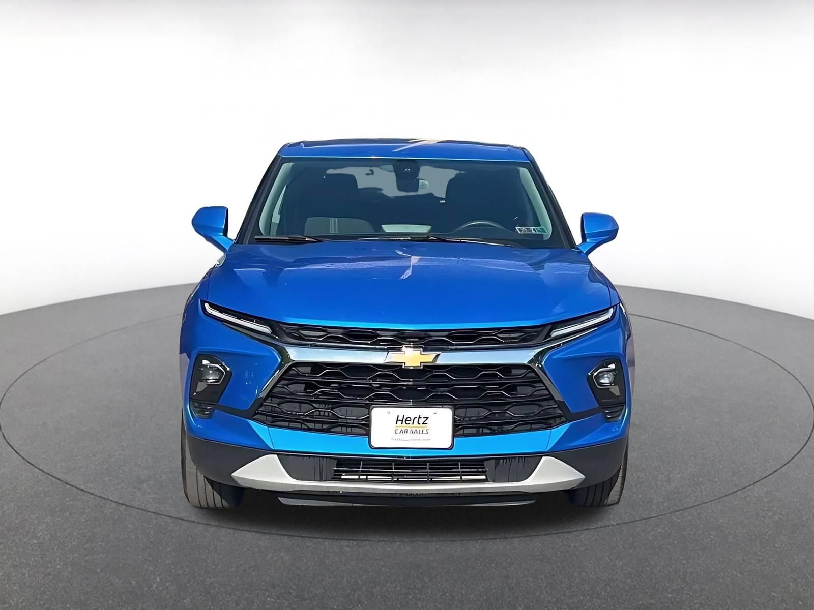 Used 2025 Chevrolet Blazer LT FWD image 4