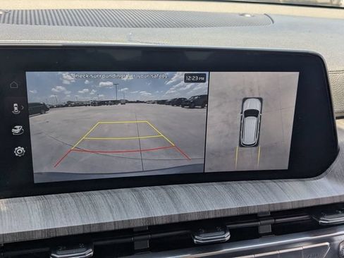 Used 2024 Kia Telluride SX FWD image 19