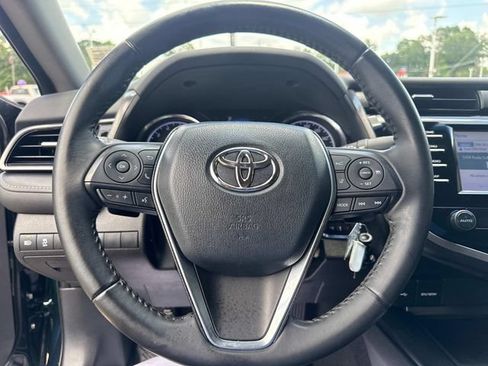 Used 2020 Toyota Camry SE FWD image 27