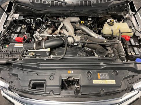 Used 2022 Ford F250 Platinum w/ FX4 Off-Road Package image 22