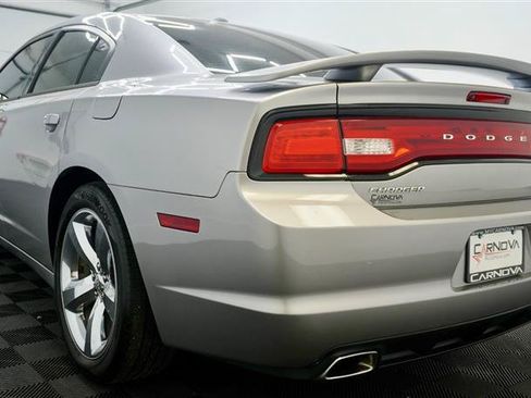 Used 2011 Dodge Charger R/T RWD image 4