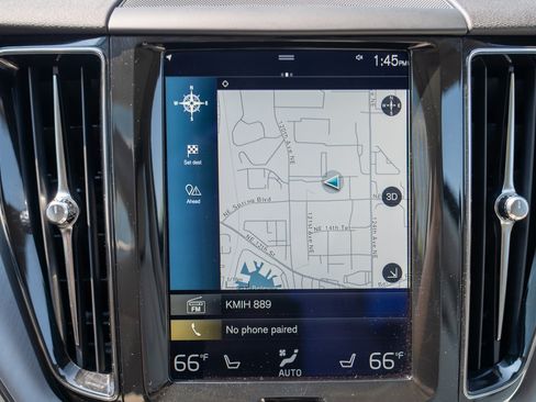 Used 2018 Volvo XC60 T5 Momentum w/ Convenience Package AWD/4WD image 15