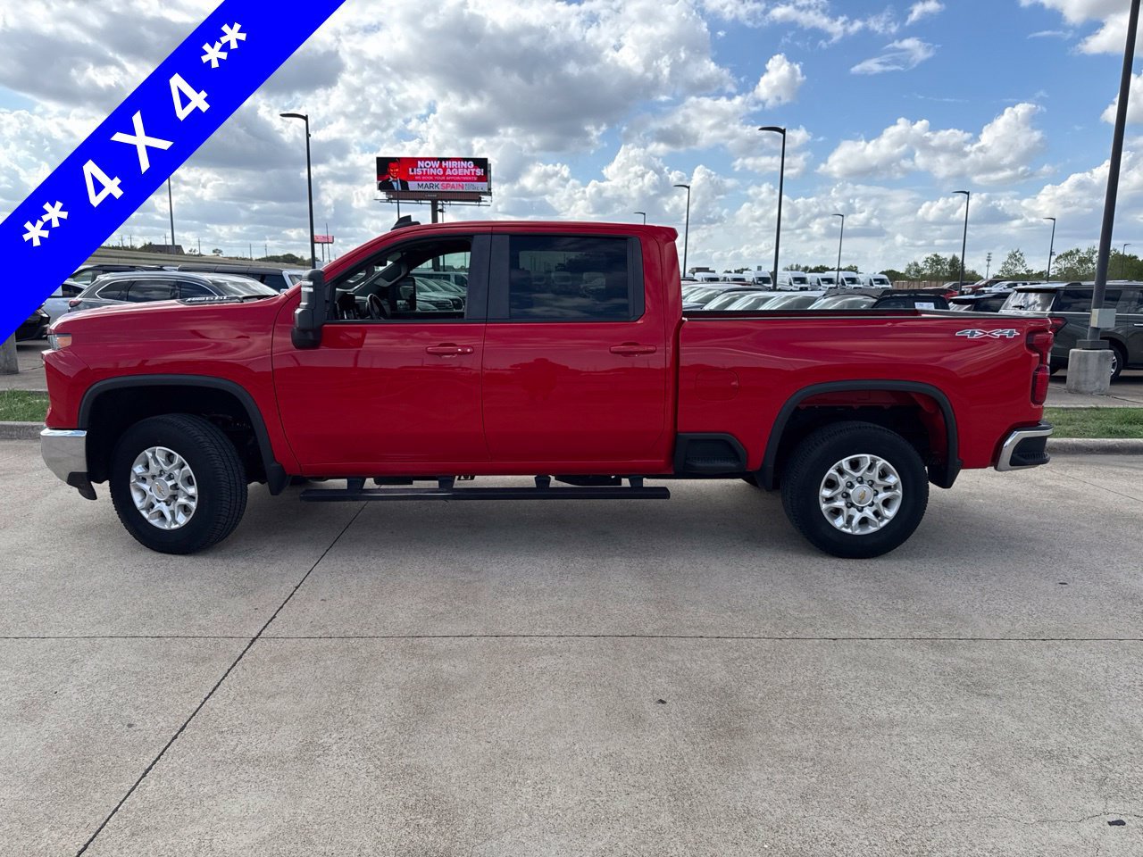 Used 2024 Chevrolet Silverado 2500 LT w/ Convenience Package AWD/4WD image 3
