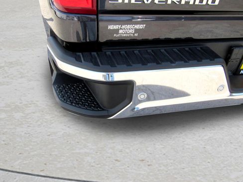 Used 2024 Chevrolet Silverado 3500 LTZ w/ LTZ Convenience Package image 14