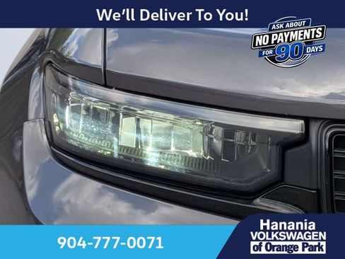 Used 2024 Jeep Grand Cherokee Altitude RWD image 9
