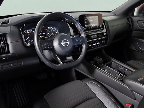 Used 2024 Nissan Pathfinder Rock Creek image 9