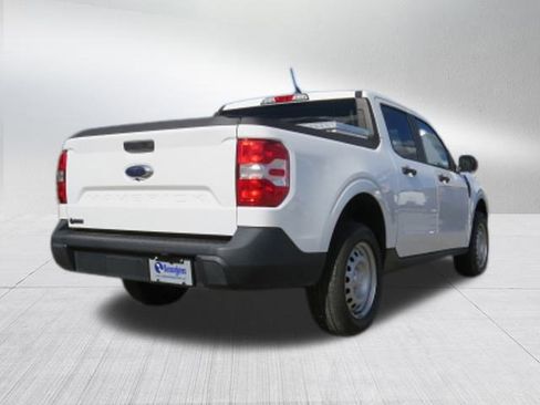 Used 2022 Ford Maverick XL image 3