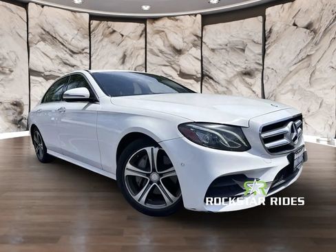 Used 2017 Mercedes-Benz E 300 image 4