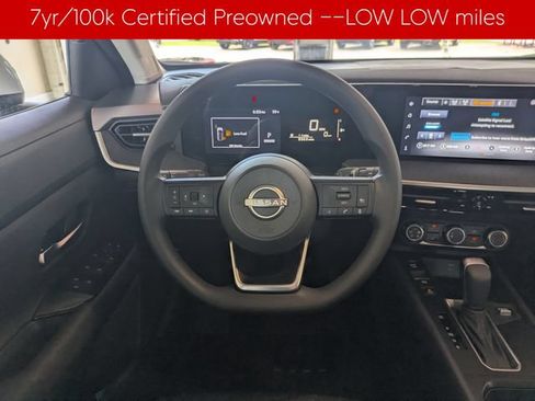 Used 2025 Nissan Kicks SV FWD image 16