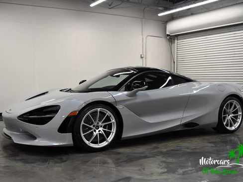 Used 2025 McLaren 750S image 6