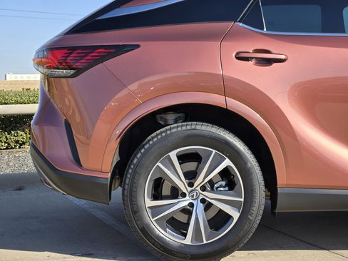 Certified 2025 Lexus RX 350 Premium Package image 6