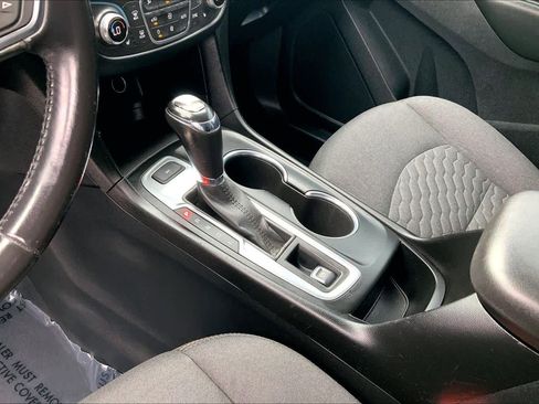 Used 2019 Chevrolet Equinox LT image 16