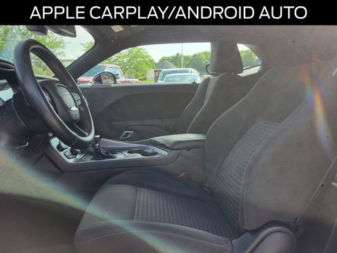 Used 2019 Dodge Challenger SXT RWD image 11