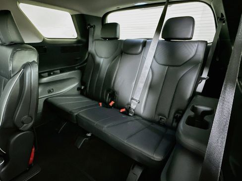 Used 2025 Hyundai Palisade SEL FWD image 29