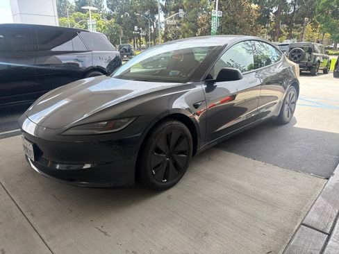 Used 2024 Tesla Model 3 Standard Range RWD image 1