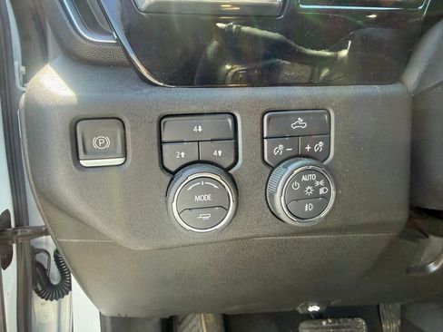 Used 2024 Chevrolet Silverado 3500 LT w/ Convenience Package AWD/4WD image 14