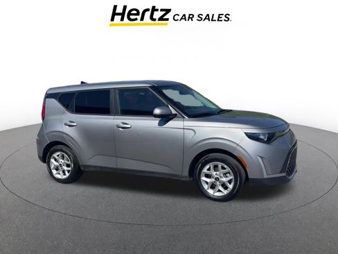 Used 2025 Kia Soul LX w/ LX Technology Package FWD image 1